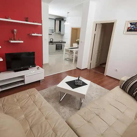 Guest house Znjan Beach 3*
